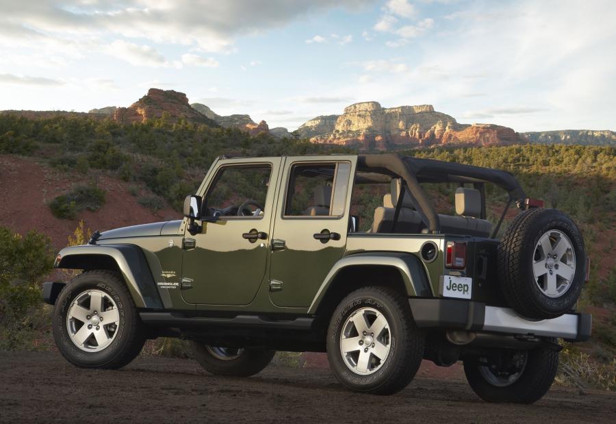  Jeep Wrangler Sahara Unlimited 2006 года  (фото 17 из 121)